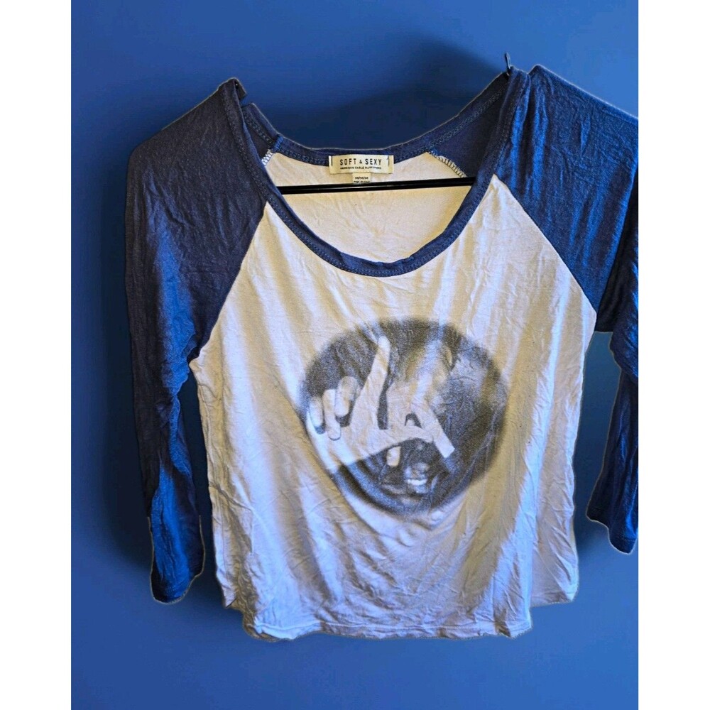 Soft & Sexy Womens M Blue/White 3/4 Raglan Sleeve Scoop Neck Heart Tee
